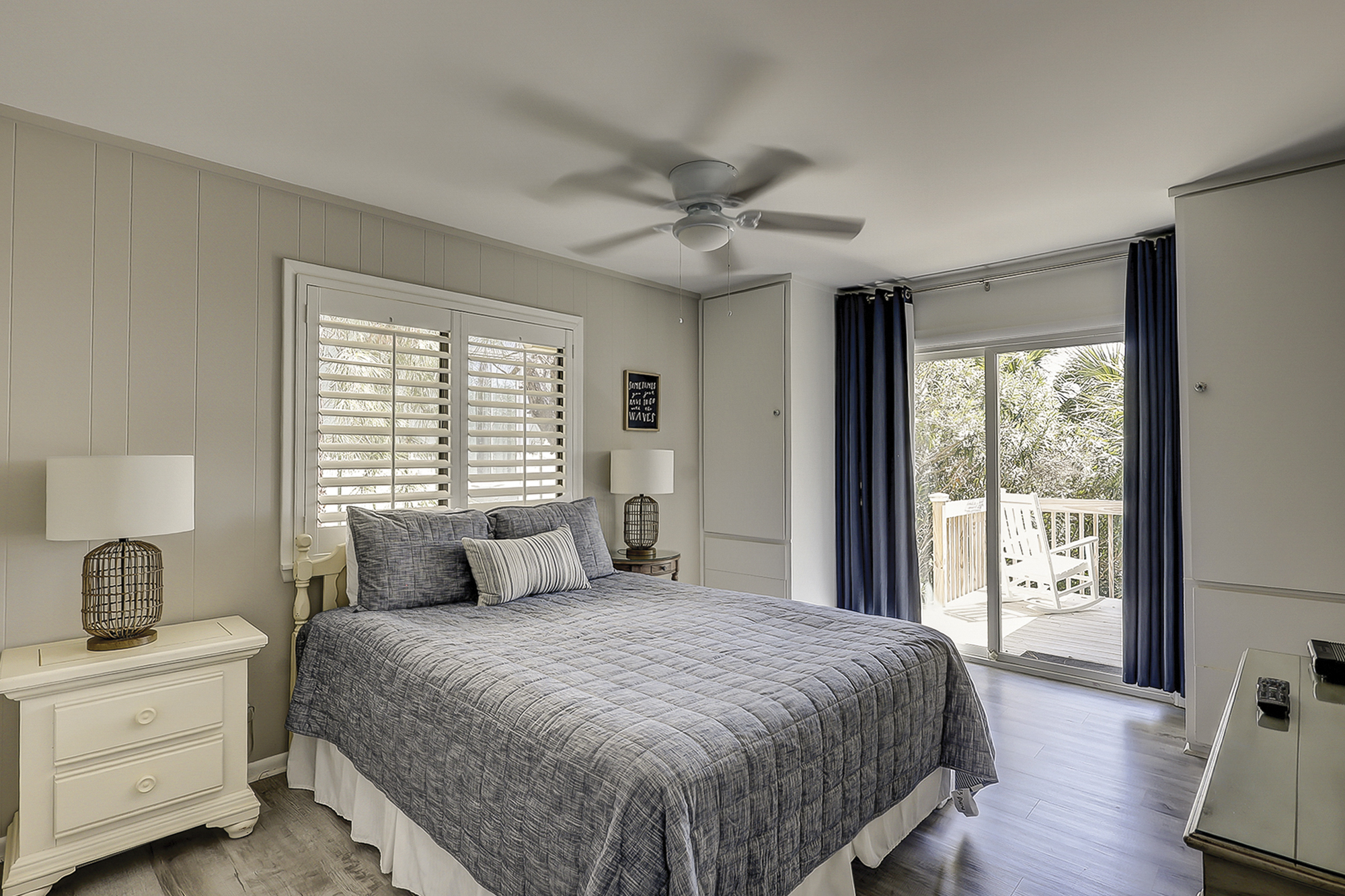 2nd Floor Queen Bedroom