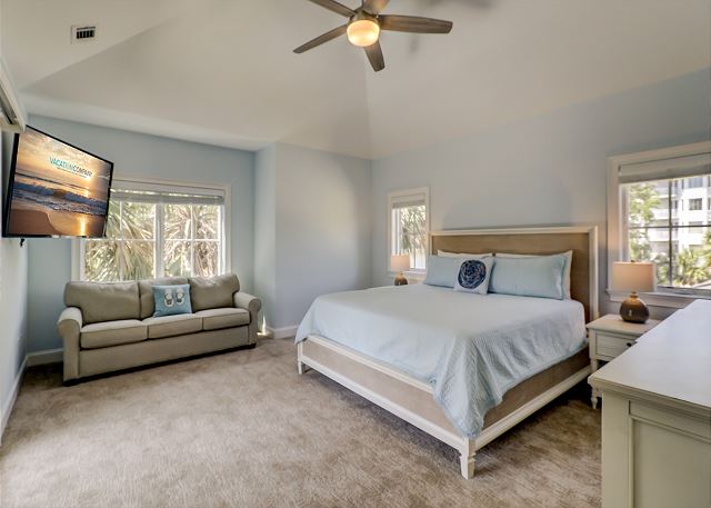 2nd Floor King Master Suite