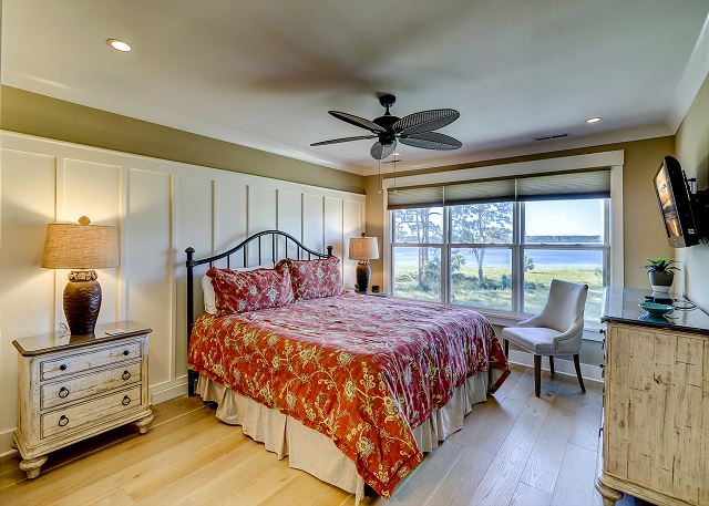 2nd Floor King Suite