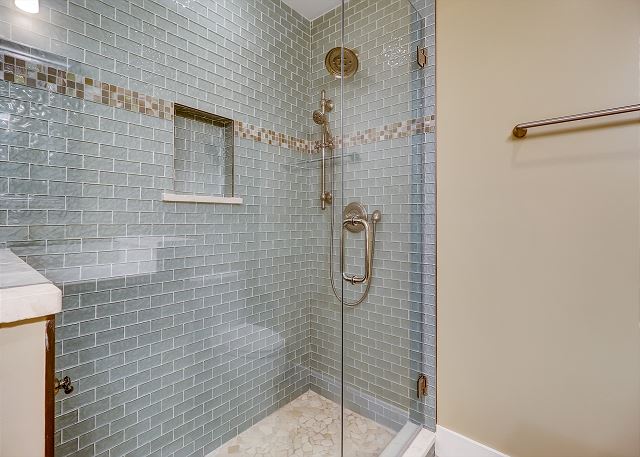 1st Floor Full Bathroom