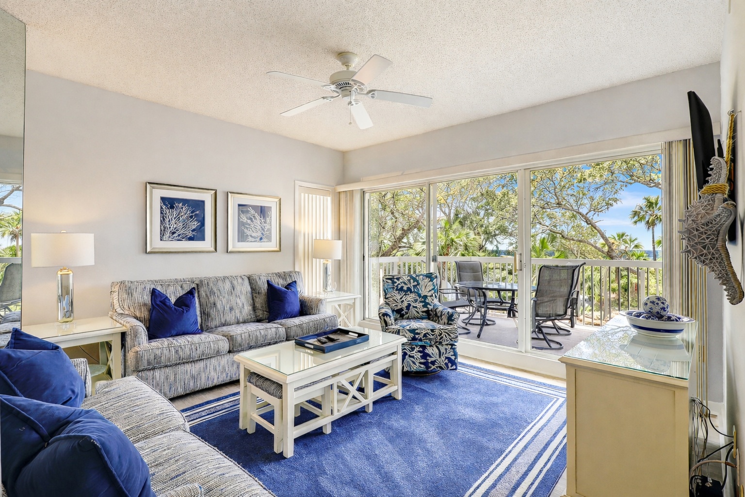 211 Barrington - Living Room