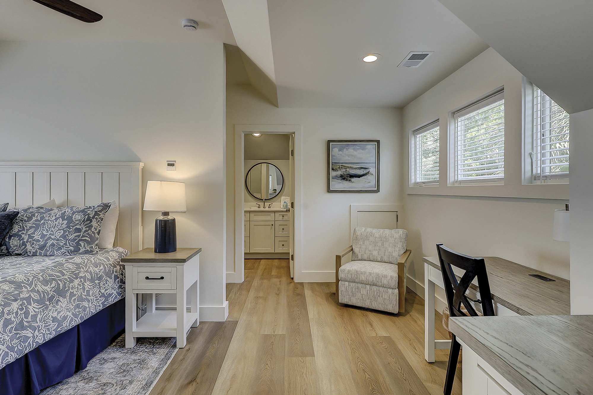Guest Bedroom - Over Garage