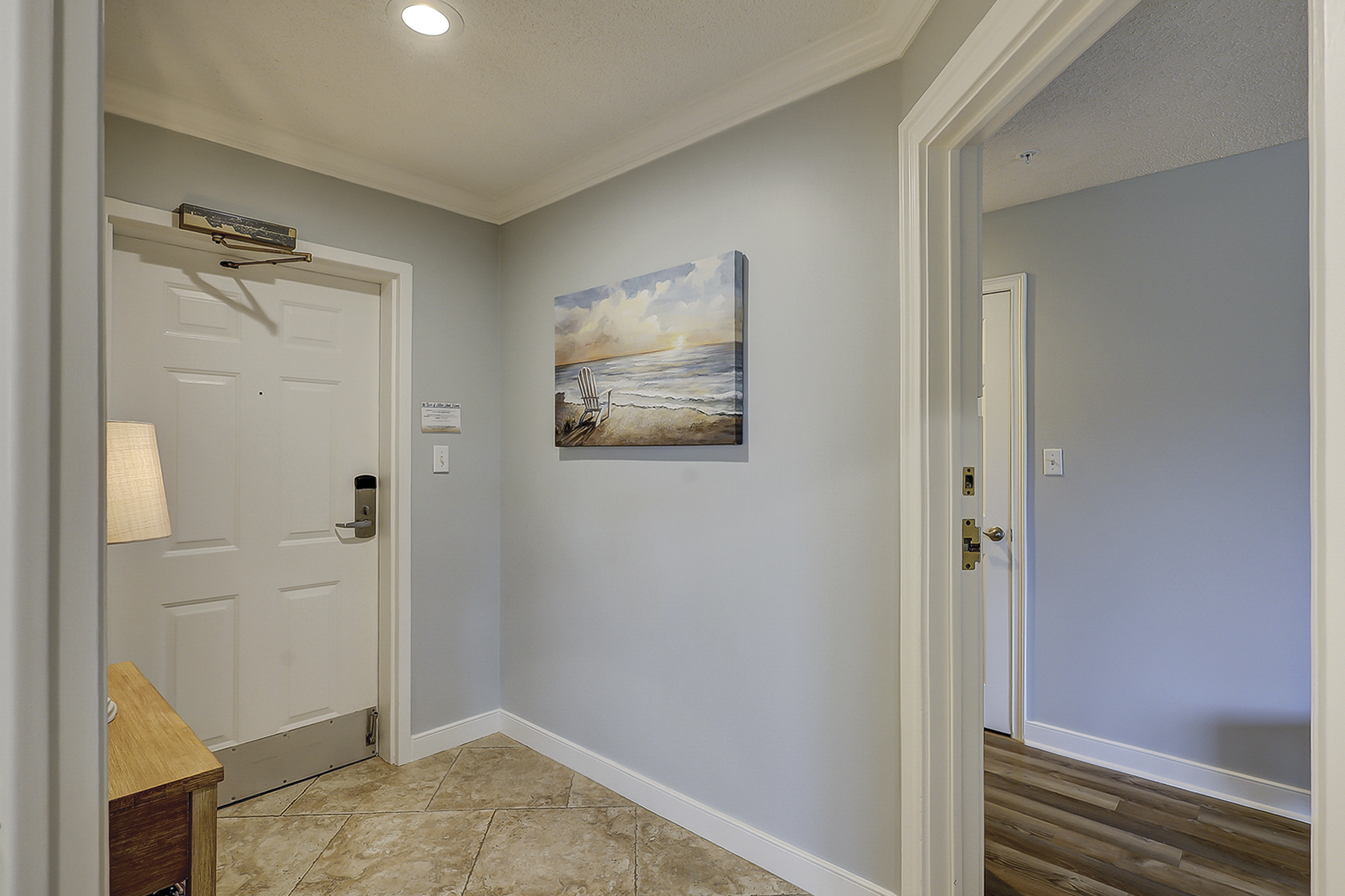 2209 Seacrest Entry