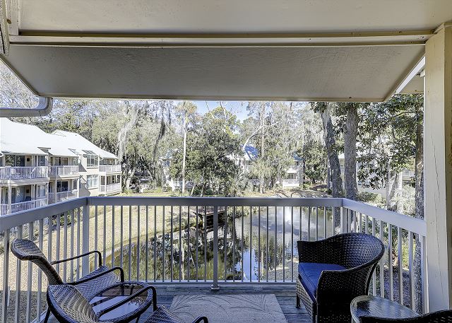 712 Barrington Park