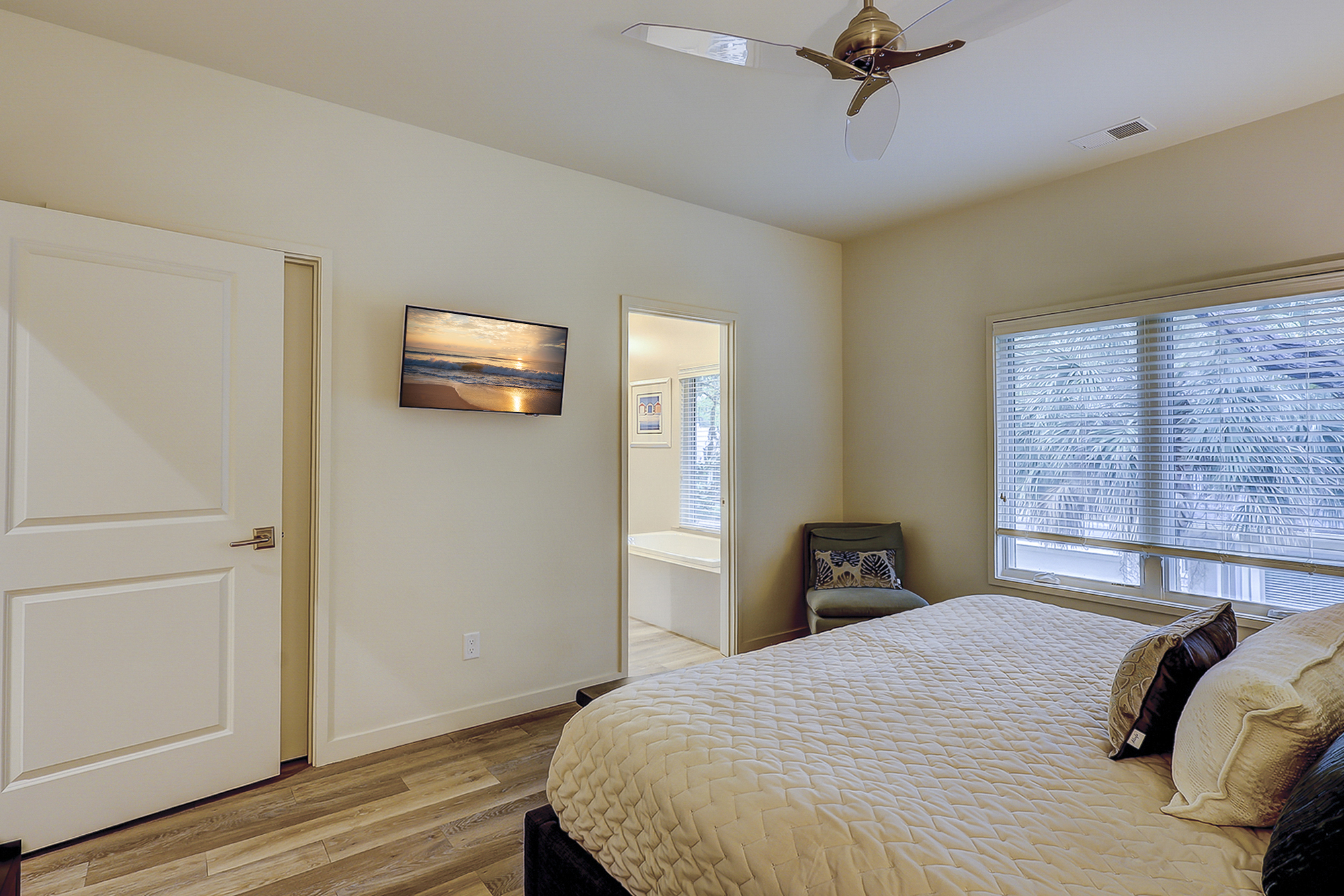 2nd Floor King Suite