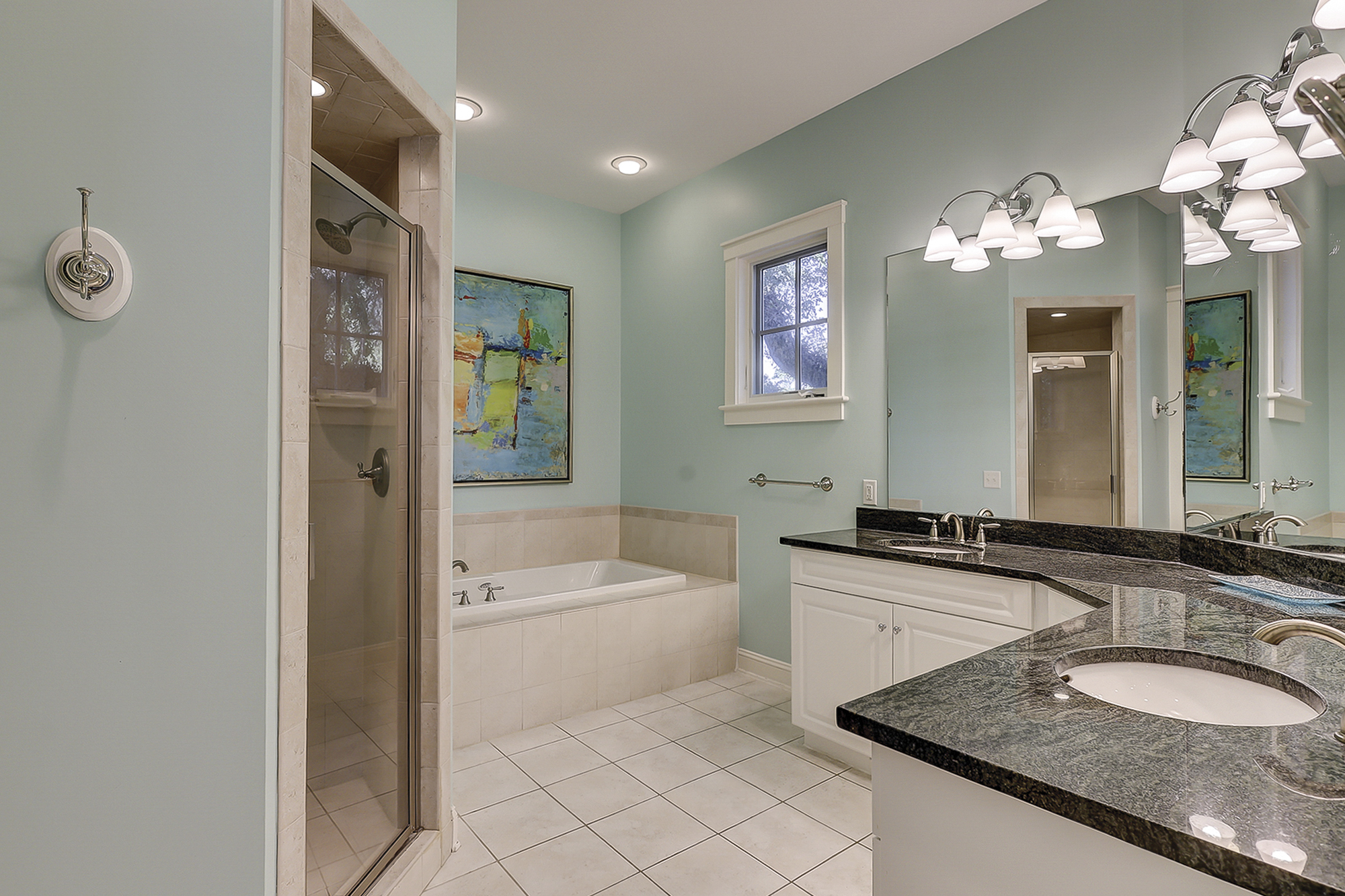 Main Floor - King Master Suite Full Bathroom