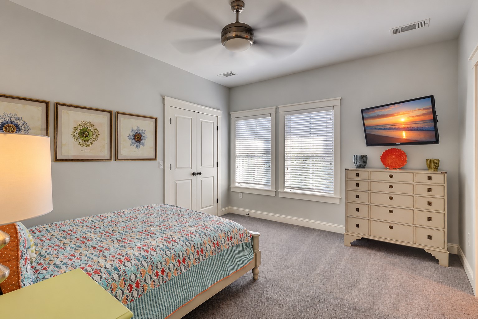 2nd Floor - Queen Suite