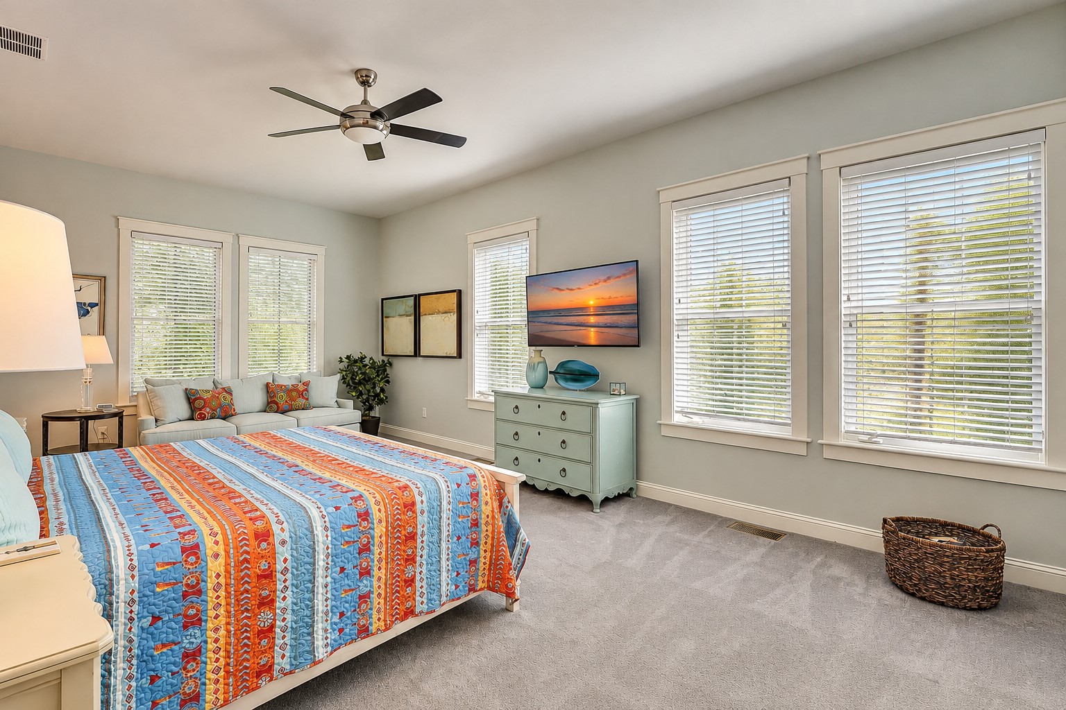 Main Floor - King Master Suite