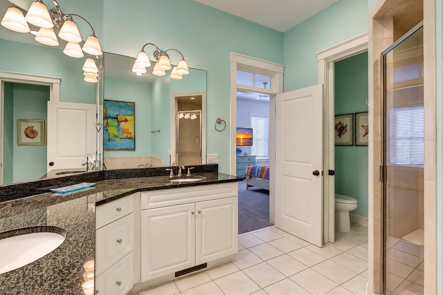 2nd Floor - King Suite Full Bathroom