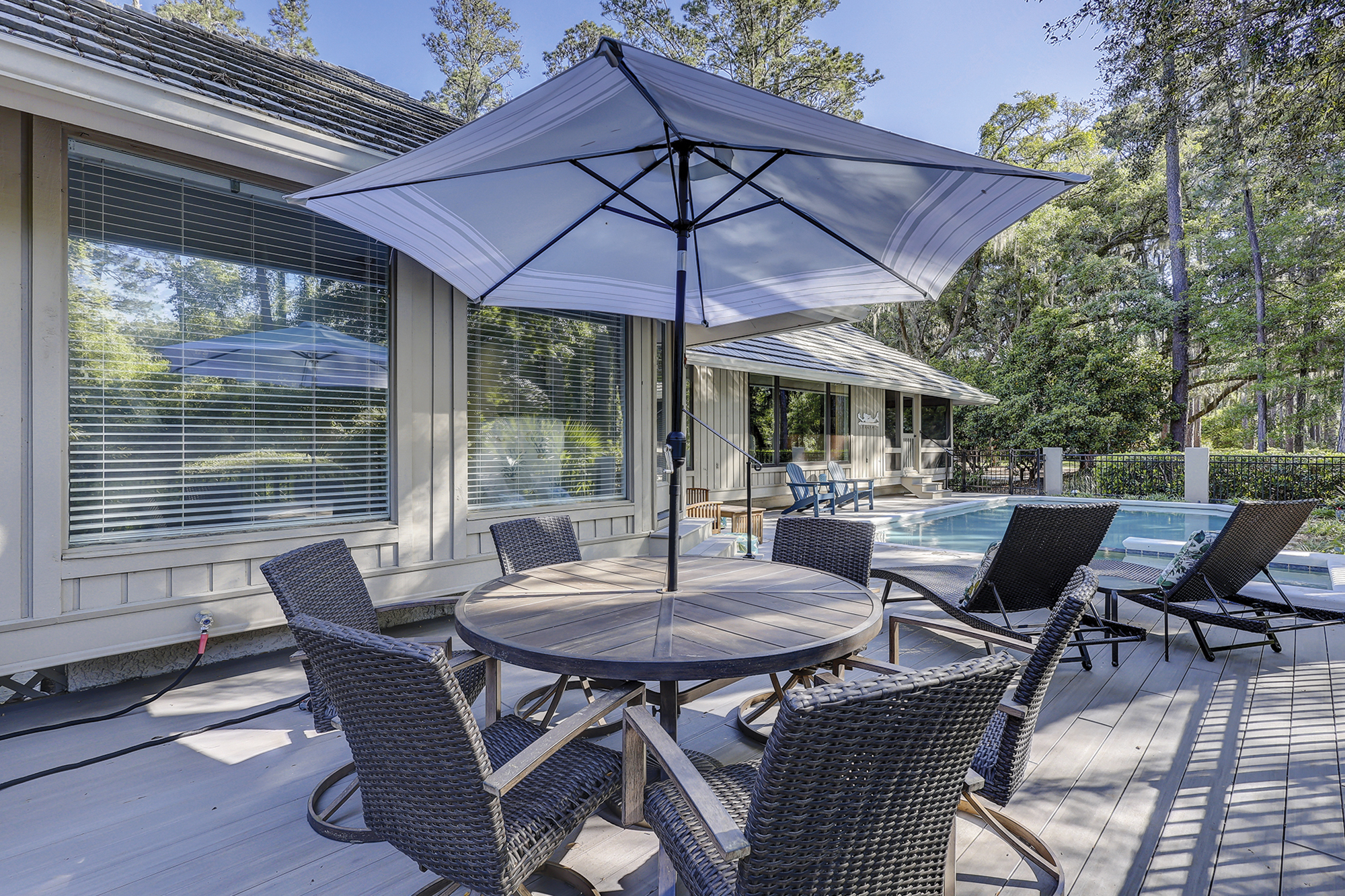 Outdoor Dining Area