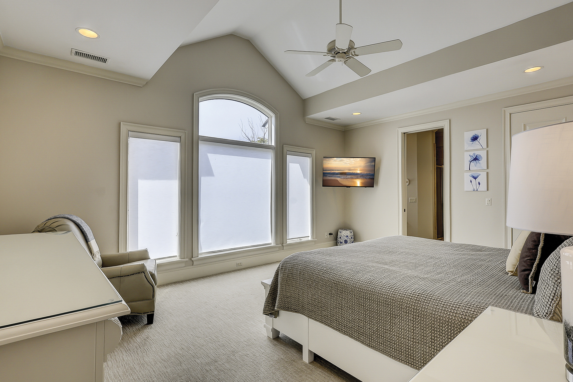 2nd Floor King Suite