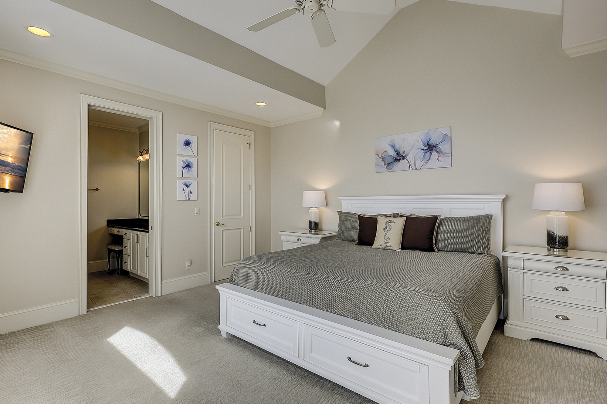 2nd Floor King Suite