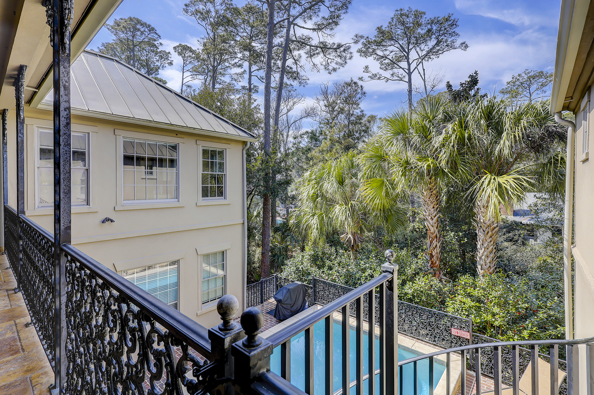 7 Armada - The Vacation Company