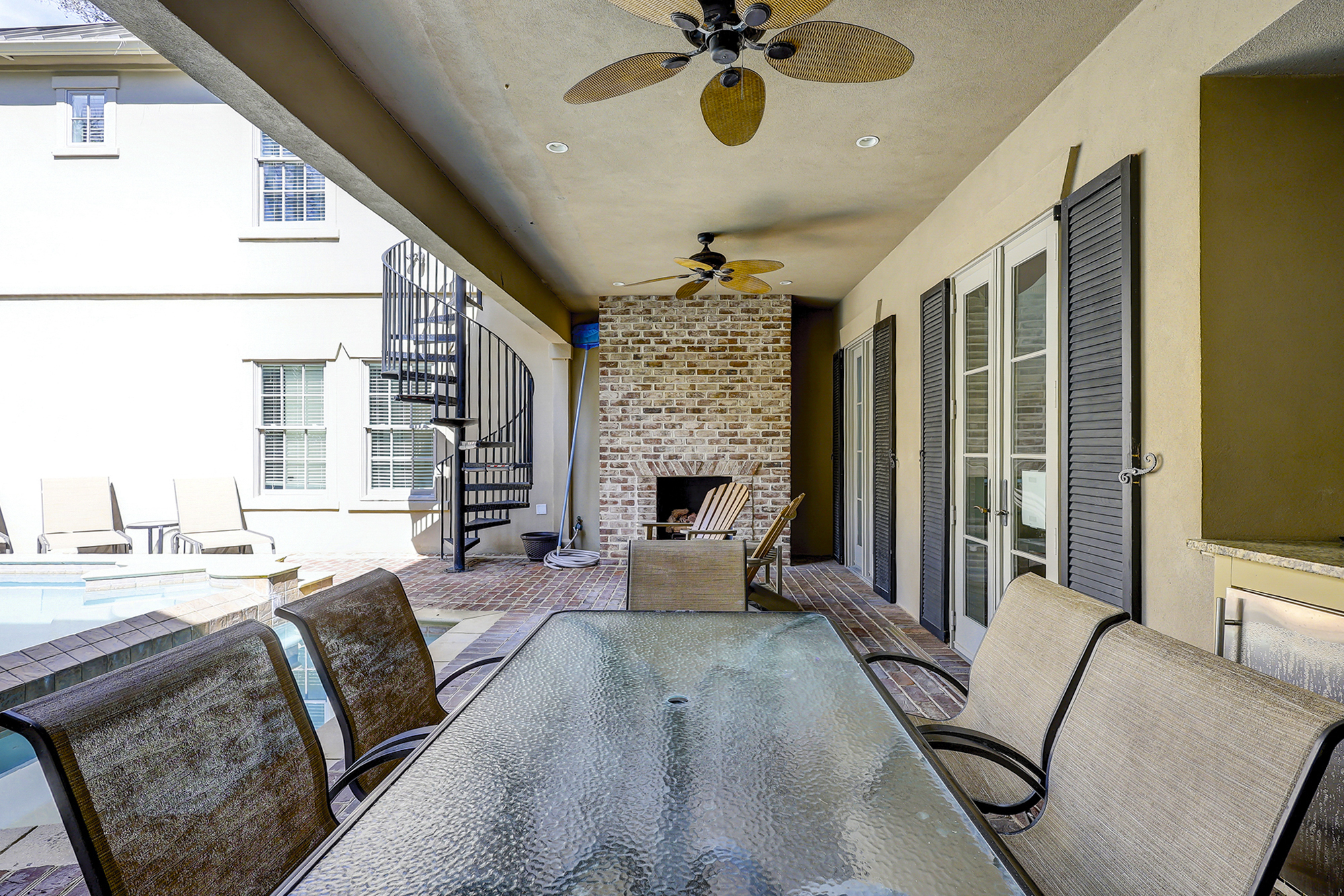 7 Armada - The Vacation Company