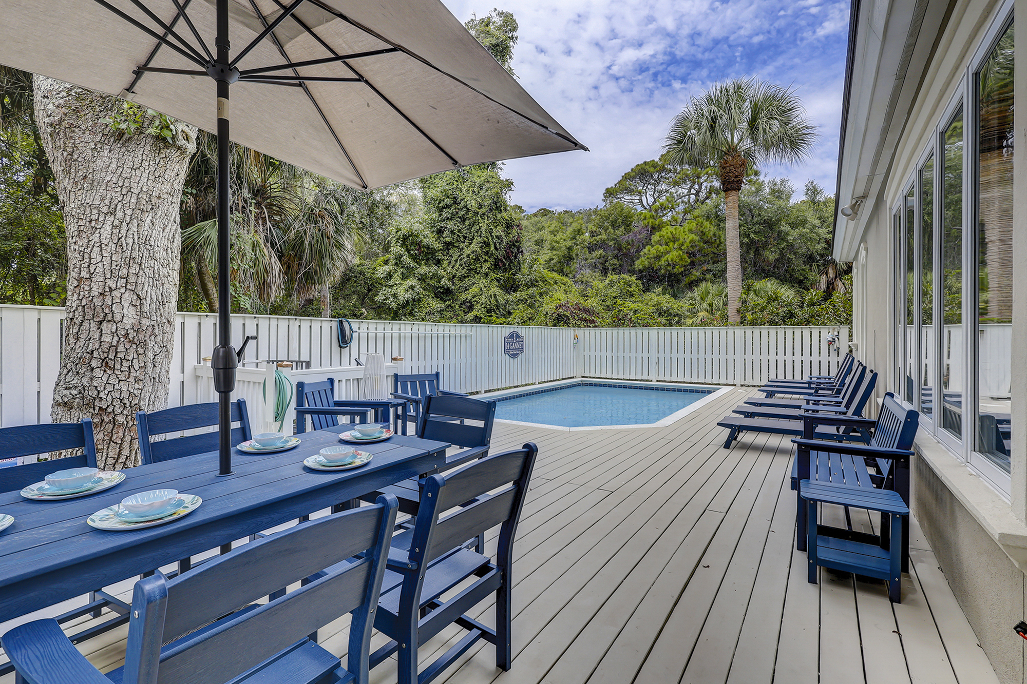 Pool Deck and Dining