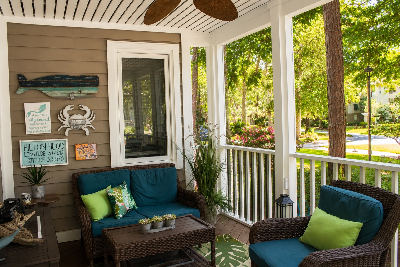 7626 Huntington Screened In Porch - The Vacation Company