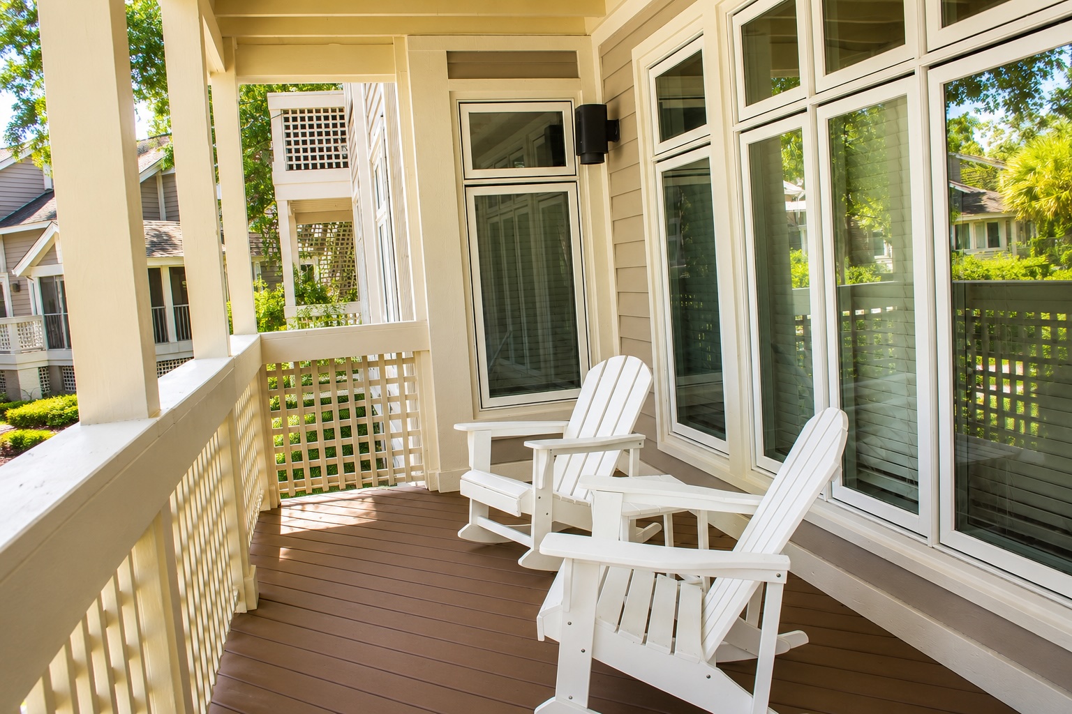 7626 Huntington -Back Porch - The Vacation Company