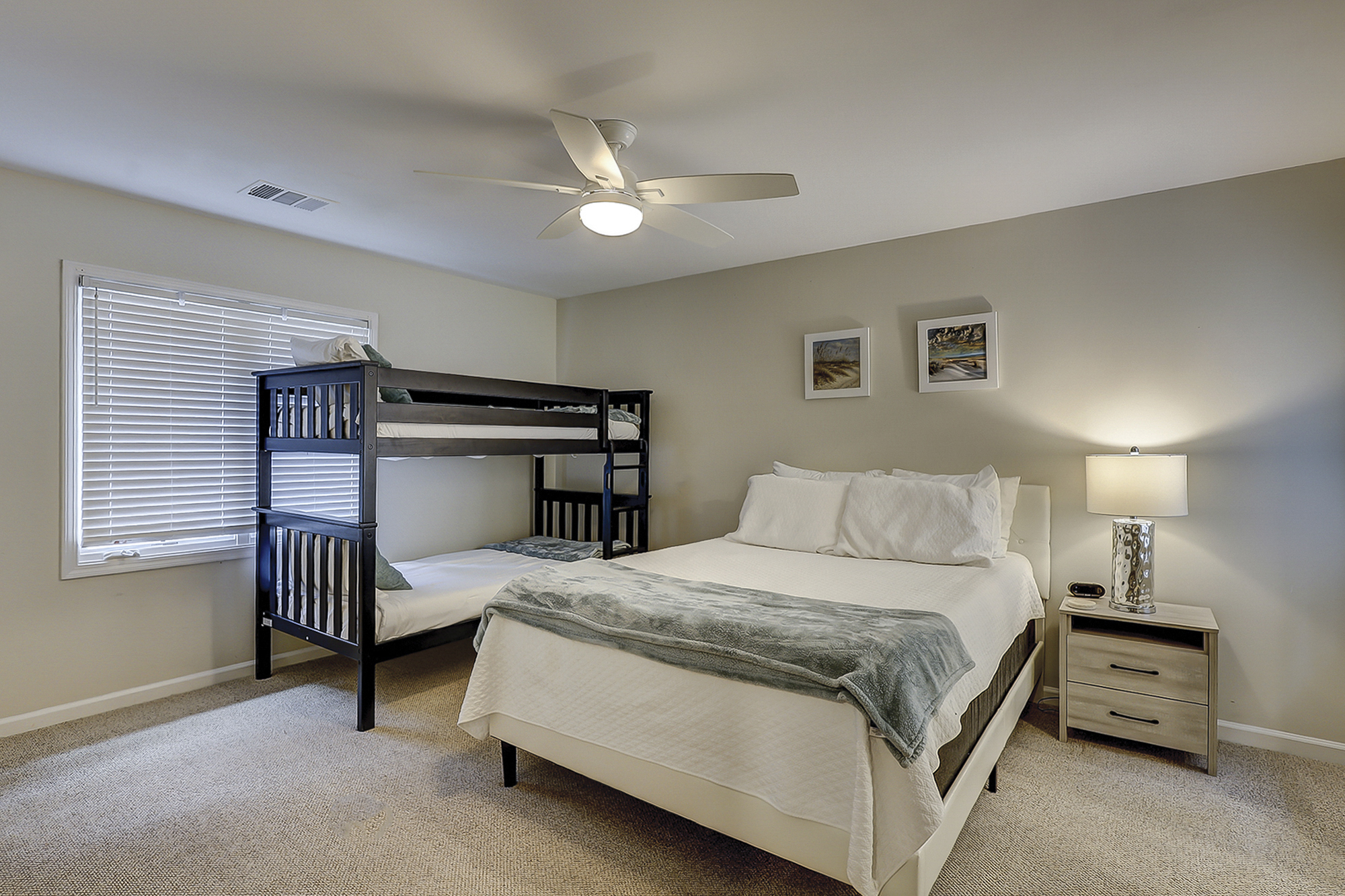 2nd Floor Guest Suite - 1 Queen, 2 Twin Bunk - Sleeps 4