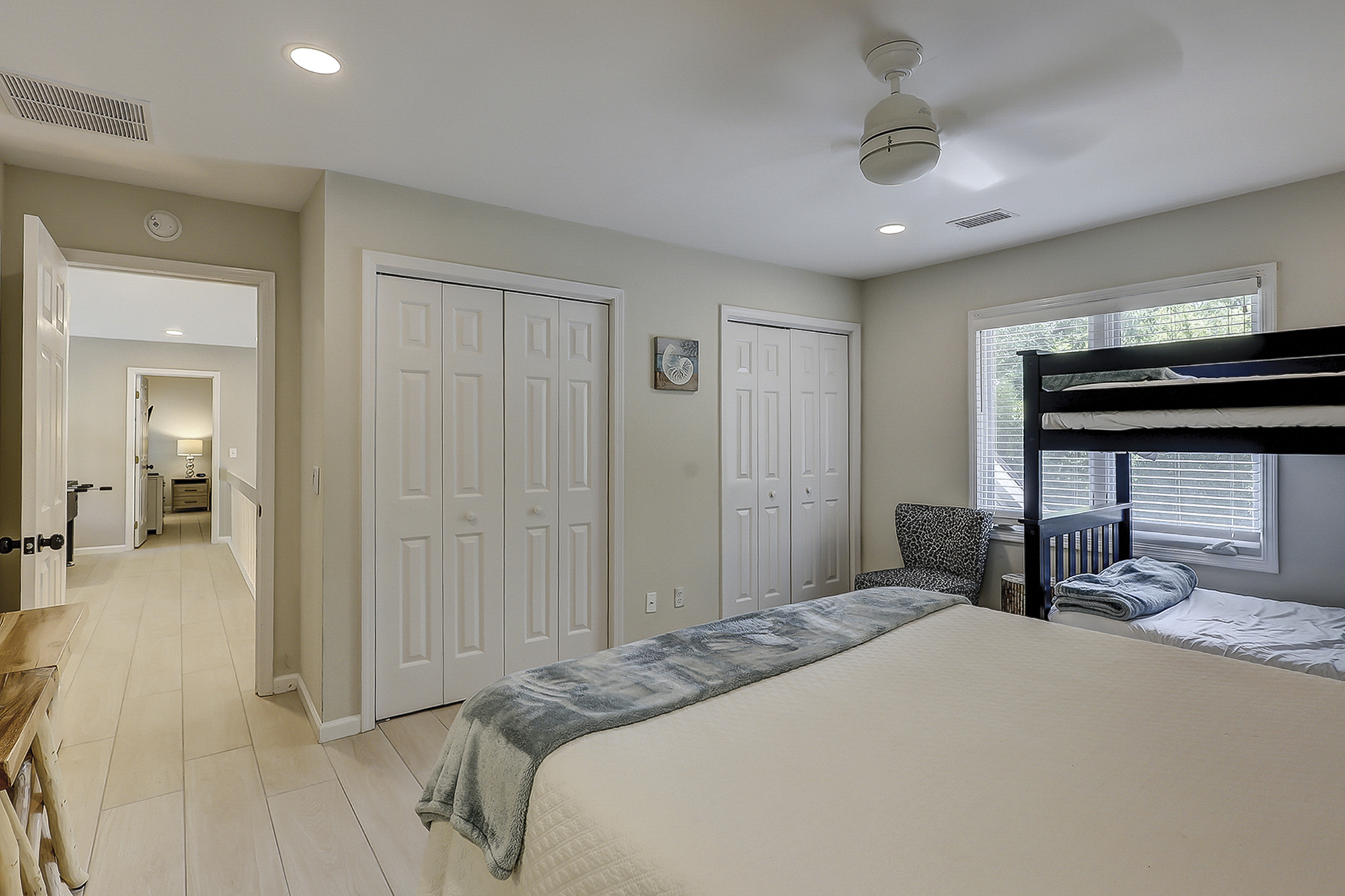 Queen with Twin over Twin Bunk Bed