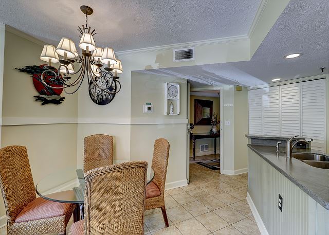 Dining/Kitchen
