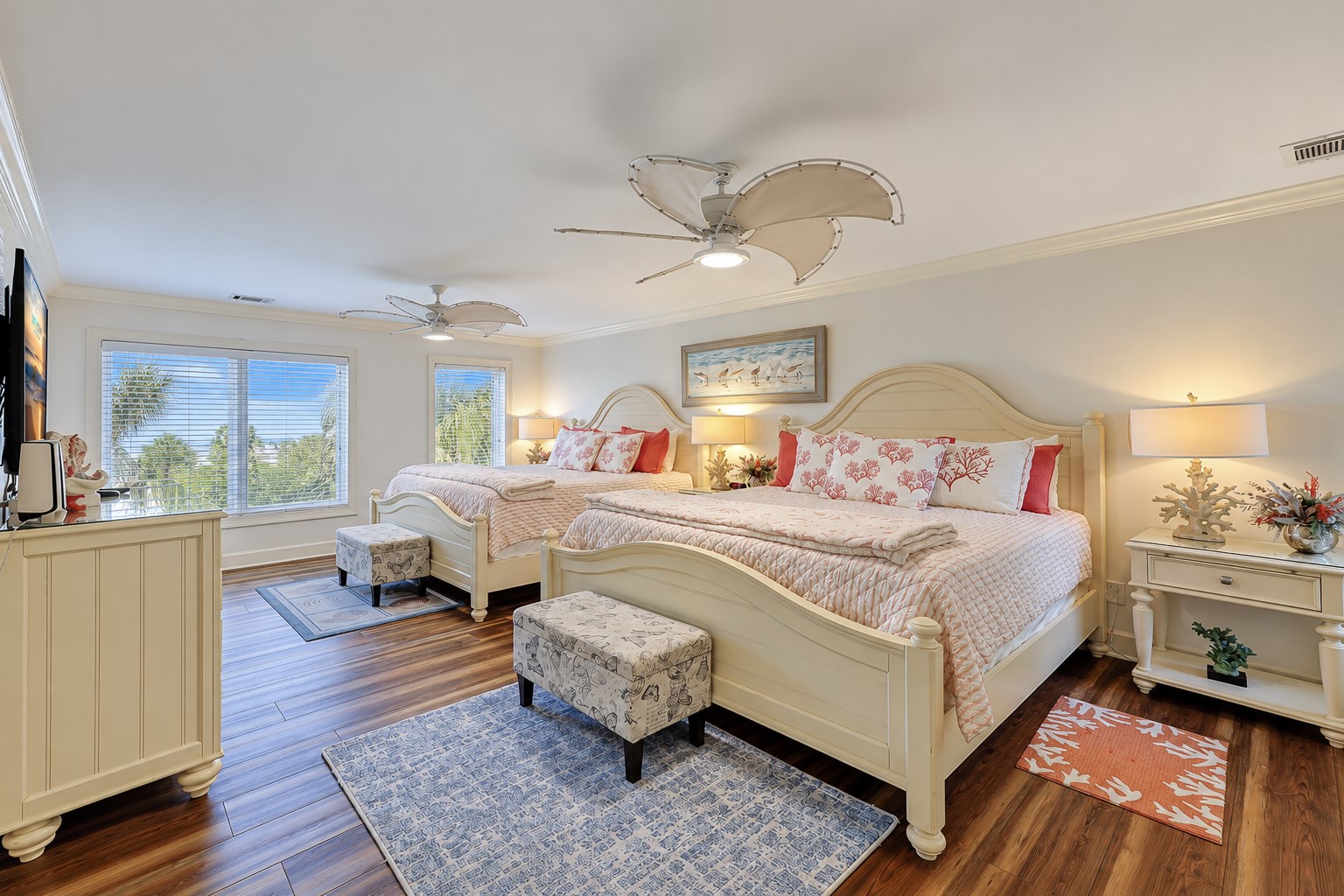33 Sandpiper - Main Floor - Guest Suite