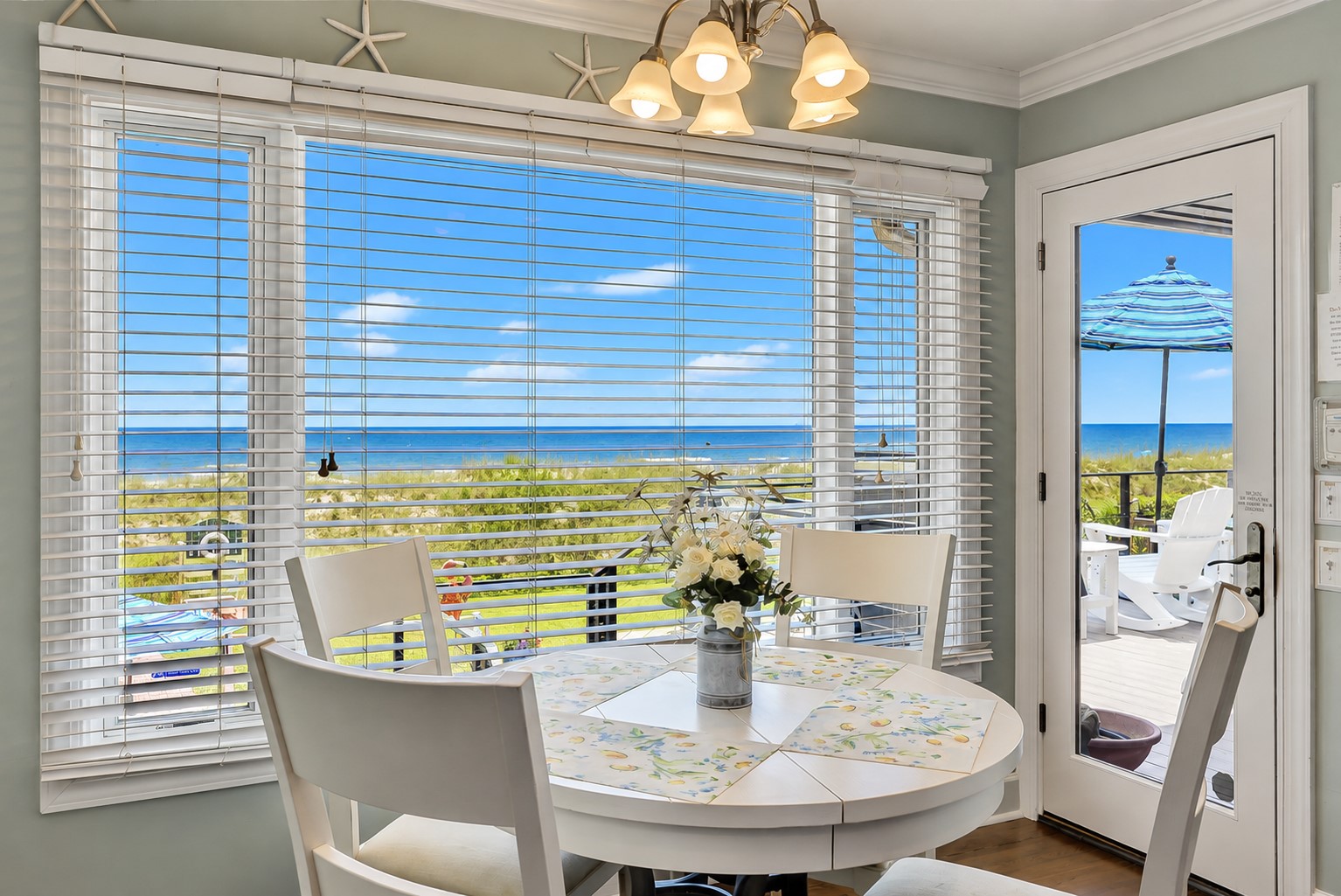 33 Sandpiper - Breakfast Area