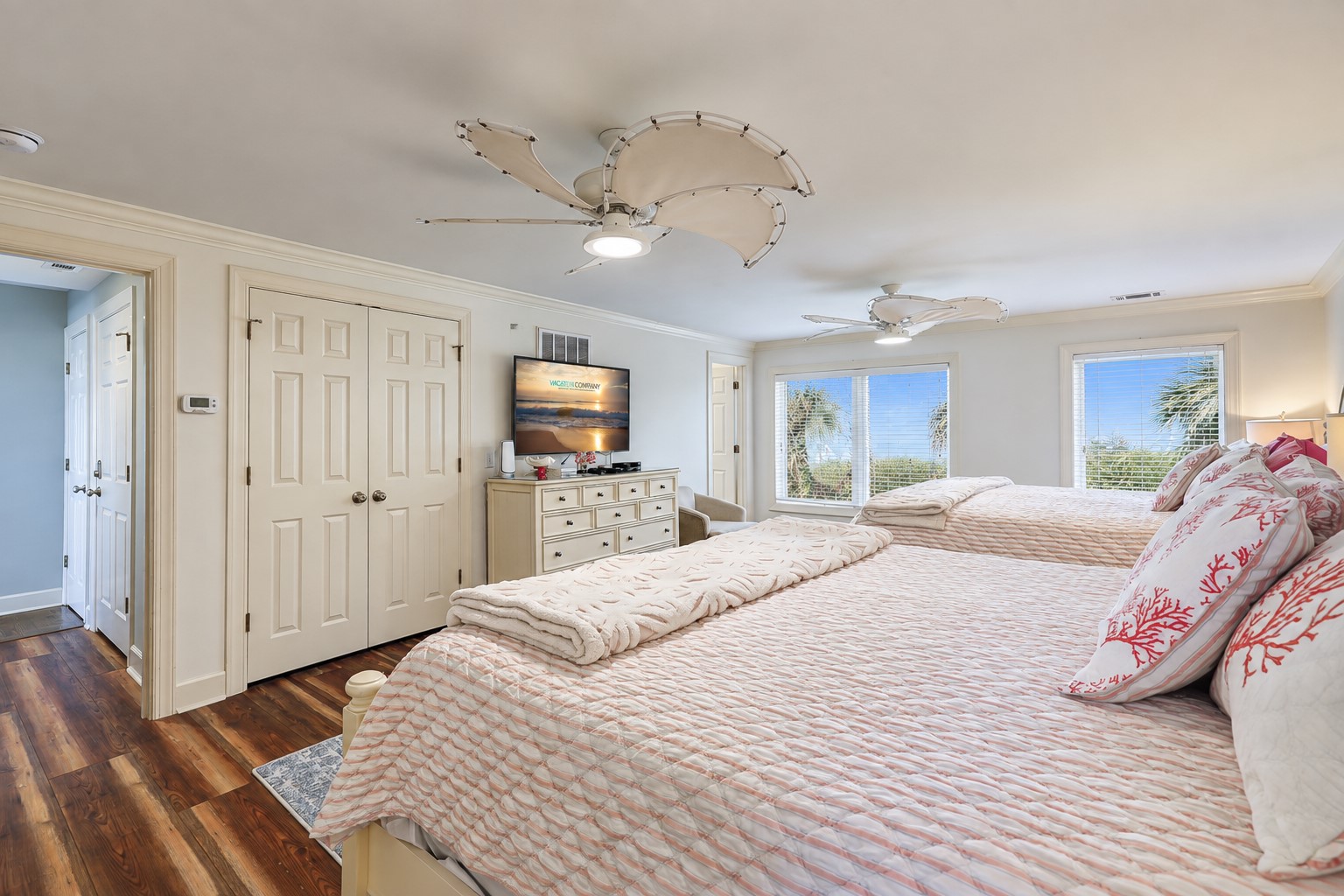 33 Sandpiper - Main Floor - Guest Suite
