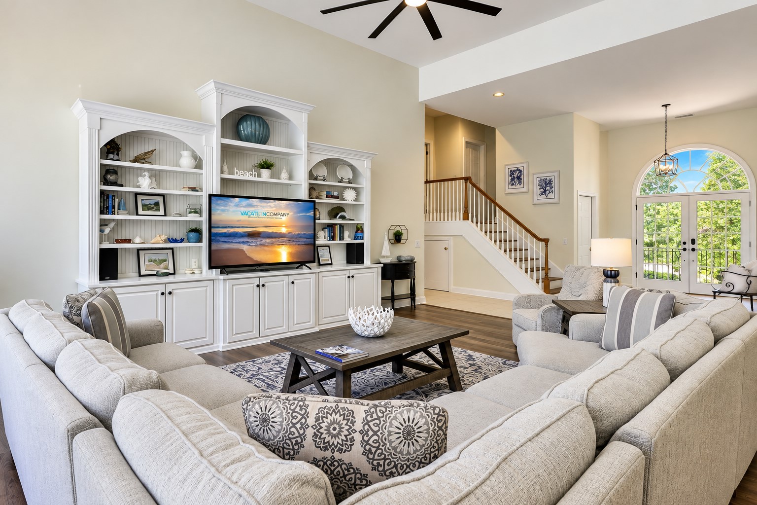 34 Mooring Buoy - Main Living Area