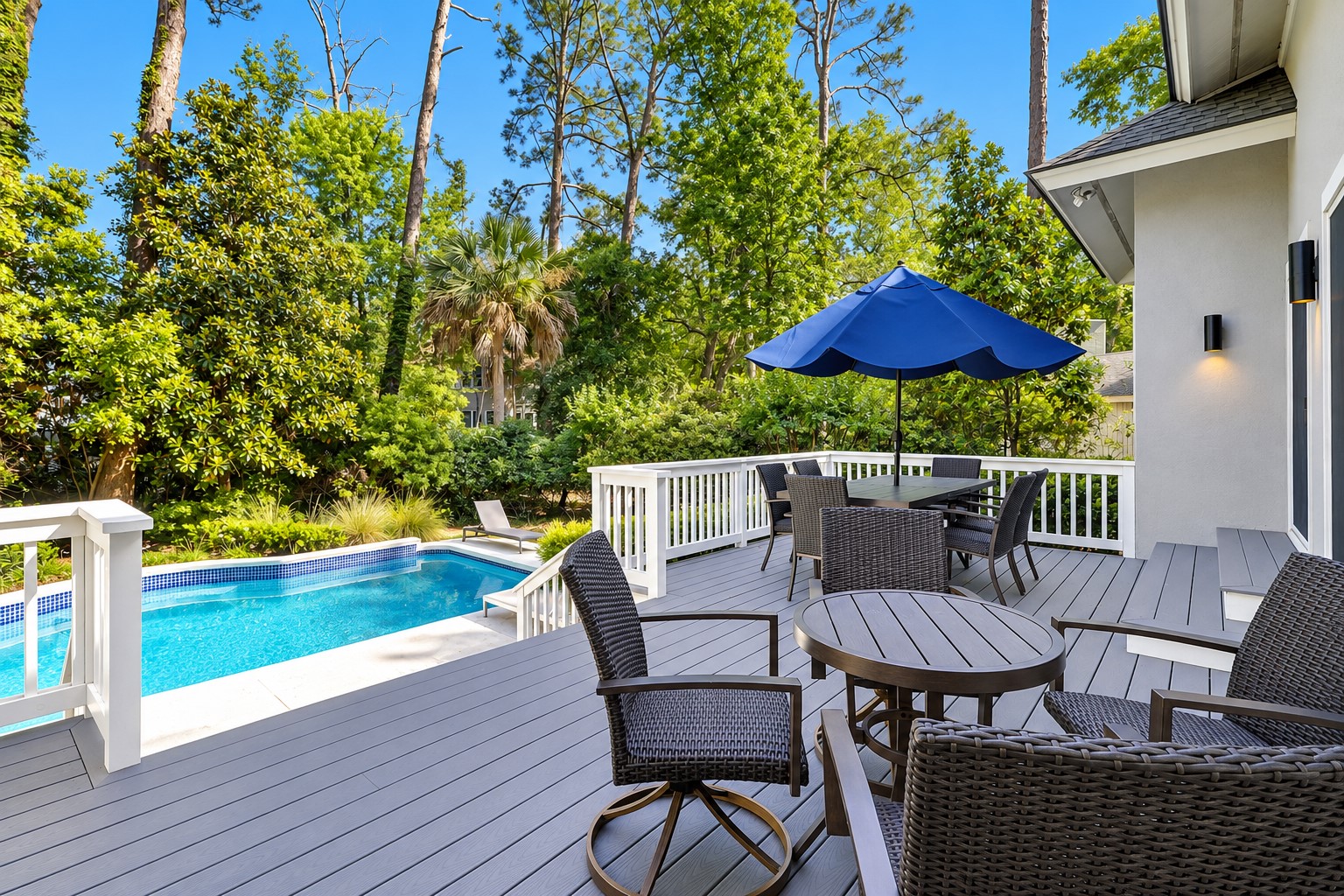 34 Mooring Buoy - Outdoor Dining Area