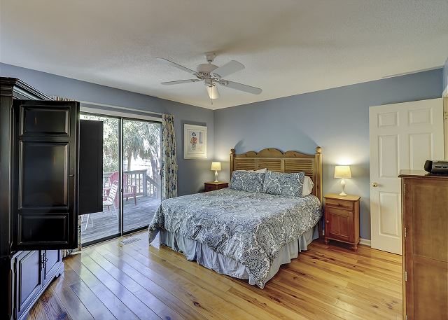 1st Floor King Suite
