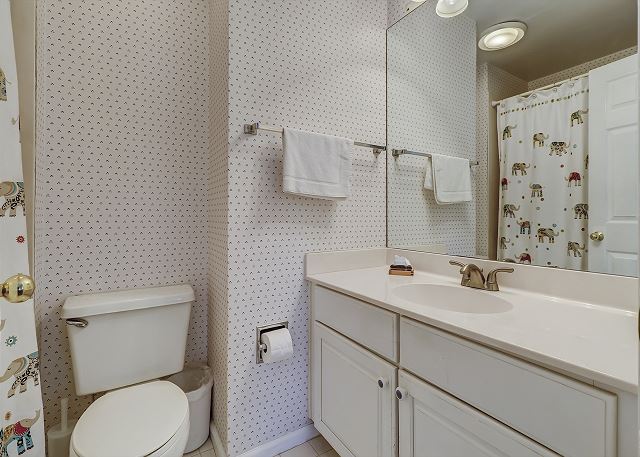 2nd Floor Guest Suite Full Bathroom