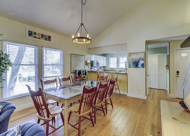 Dining/Kitchen