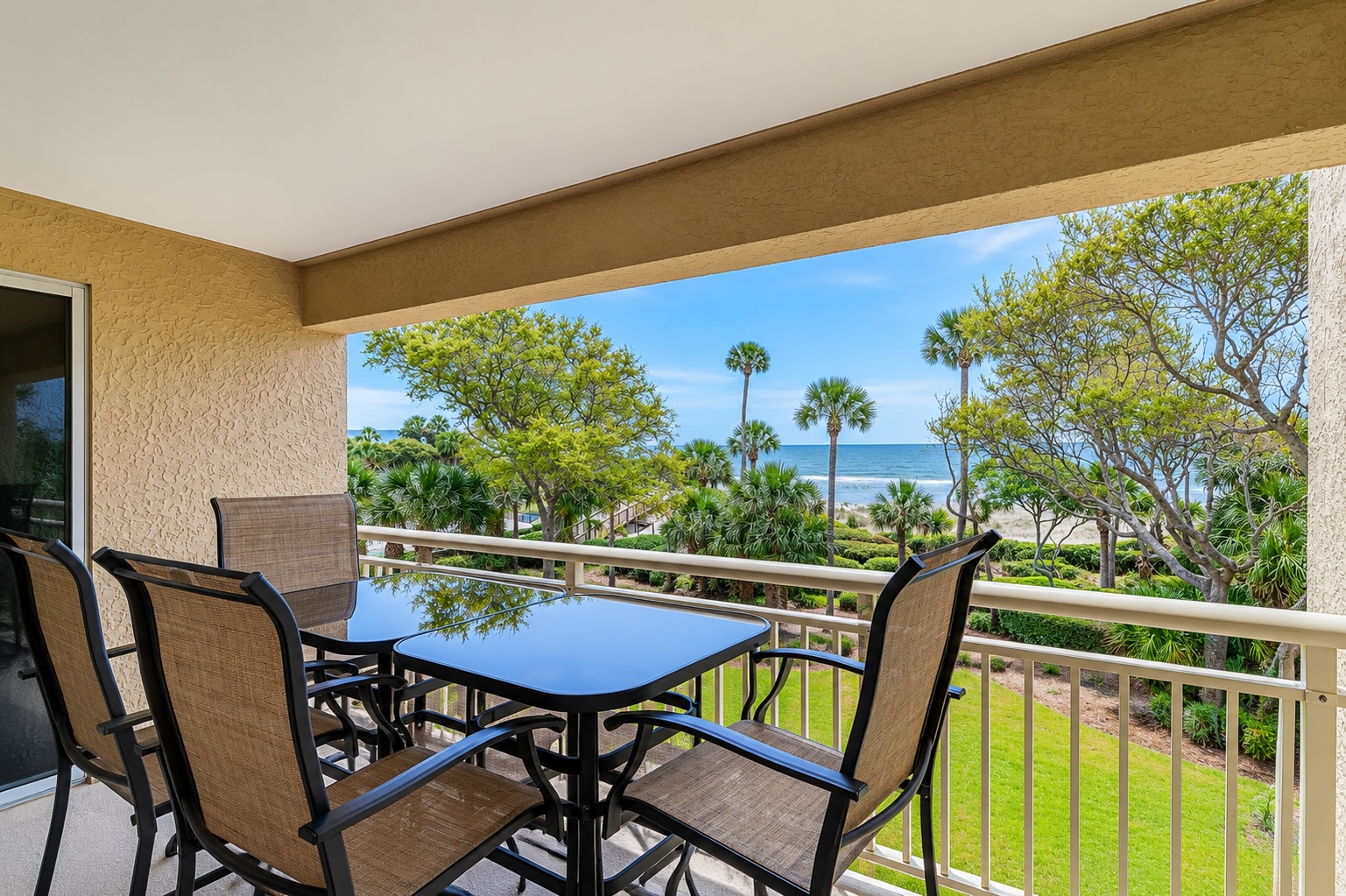 Featured Property 469 Captains Walk