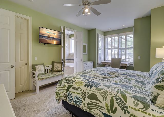 1st Floor King Suite