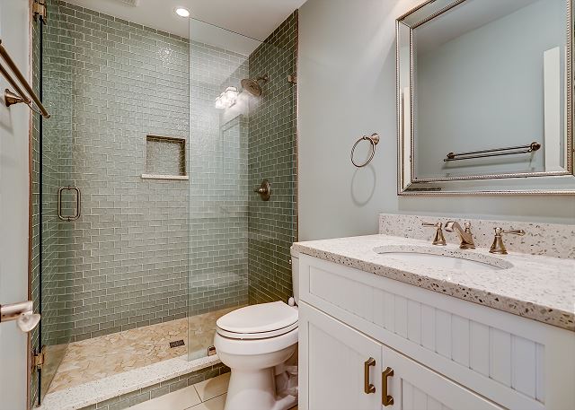 2nd Floor Full Hall Bathroom