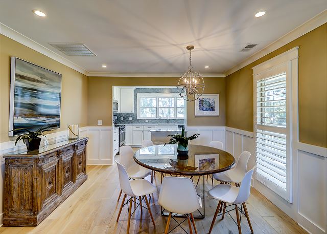 Dining Area/Kitchen
