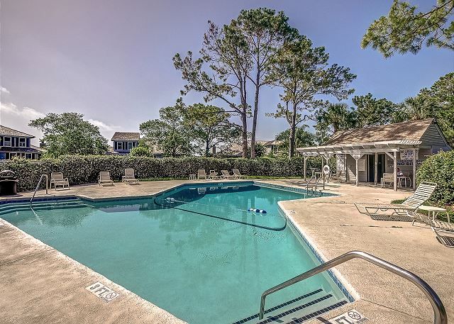 LandsEnd Pool