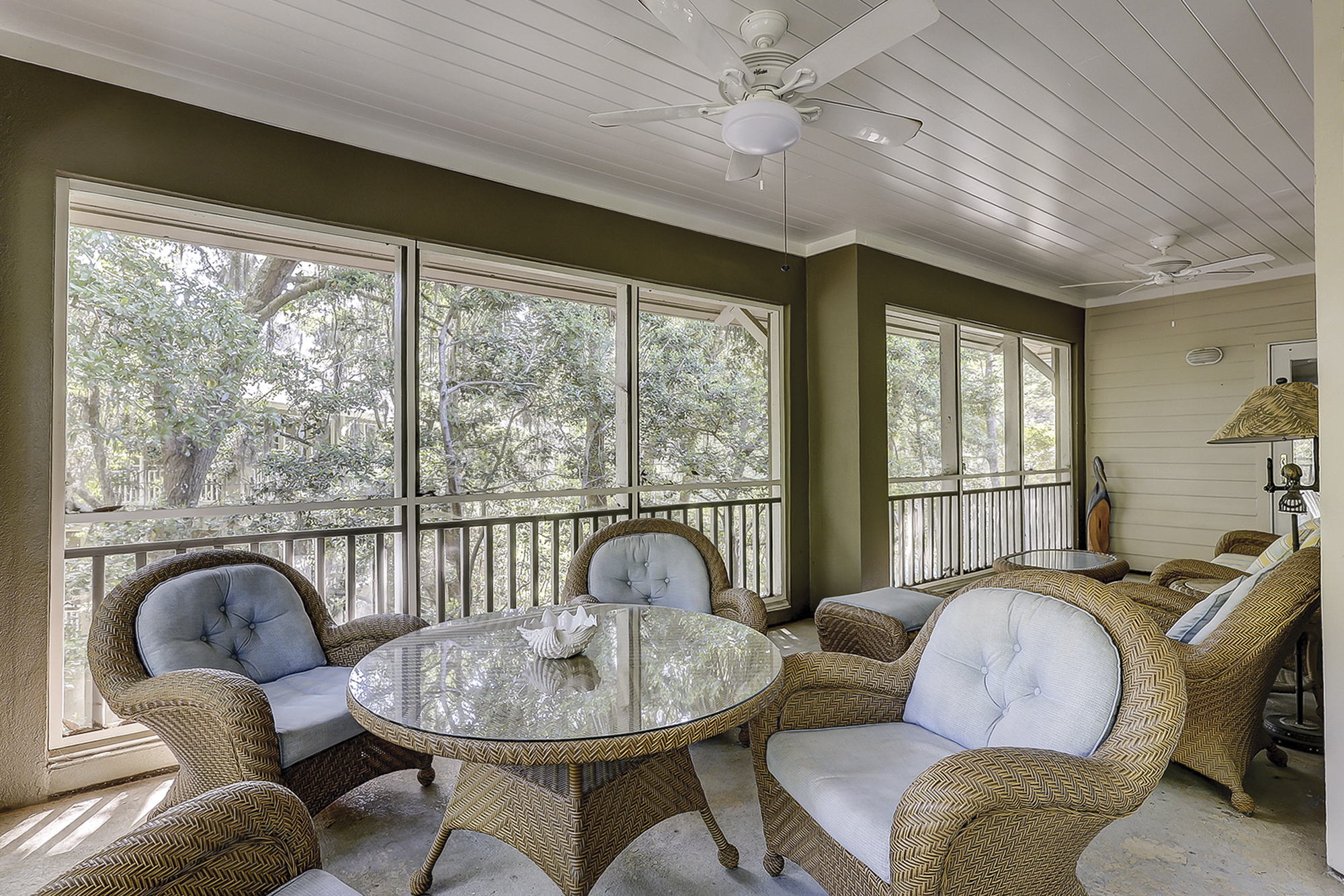 Screened-in Porch