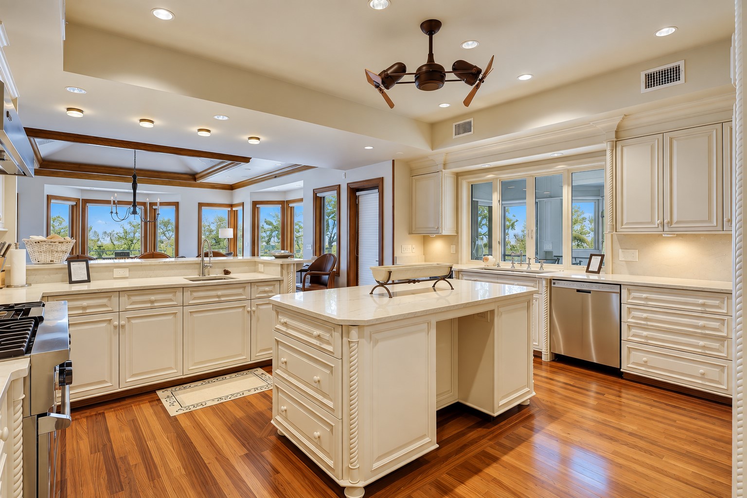 47 South Beach Lagoon - Kitchen
