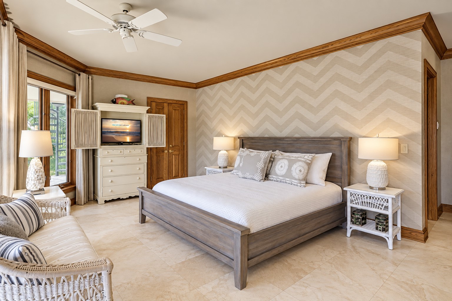 47 South Beach Lagoon - 1st Floor King Suite
