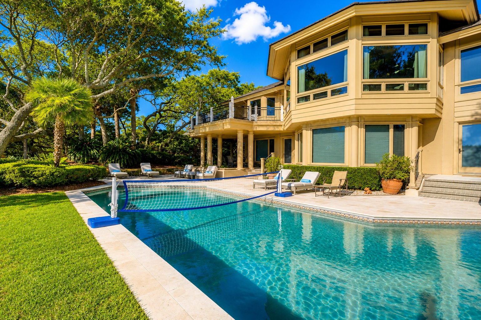 47 South Beach Lagoon - The Vacation Copmany
