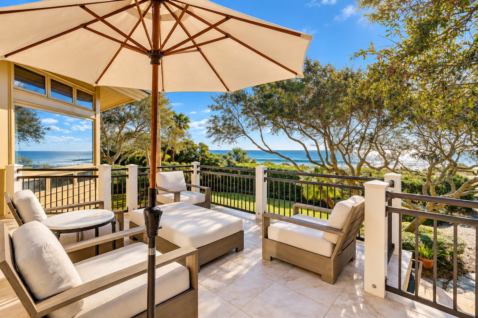47 South Beach Lagoon - Patio off the Outdoor Dining Area