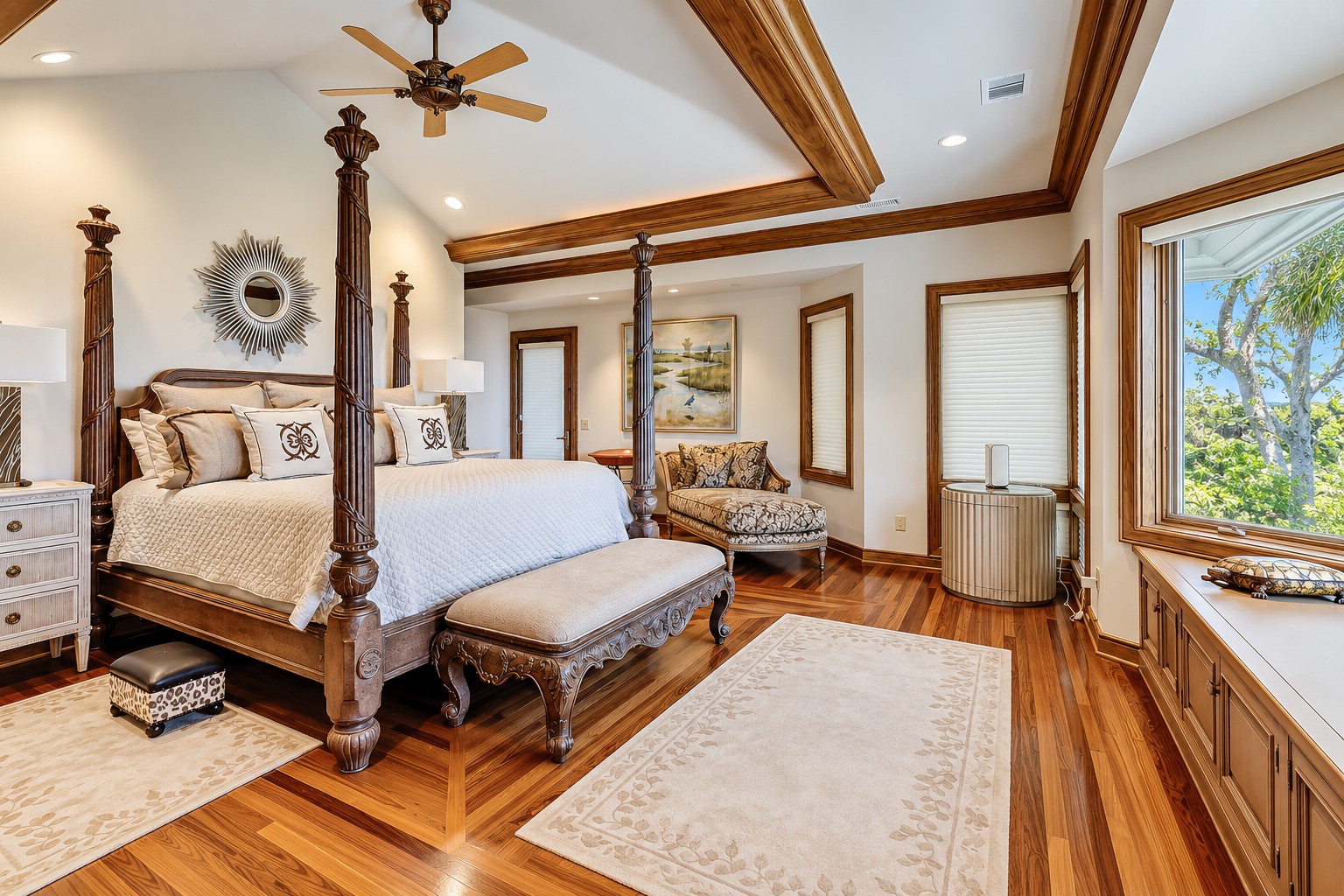 47 South Beach Lagoon - King Suite