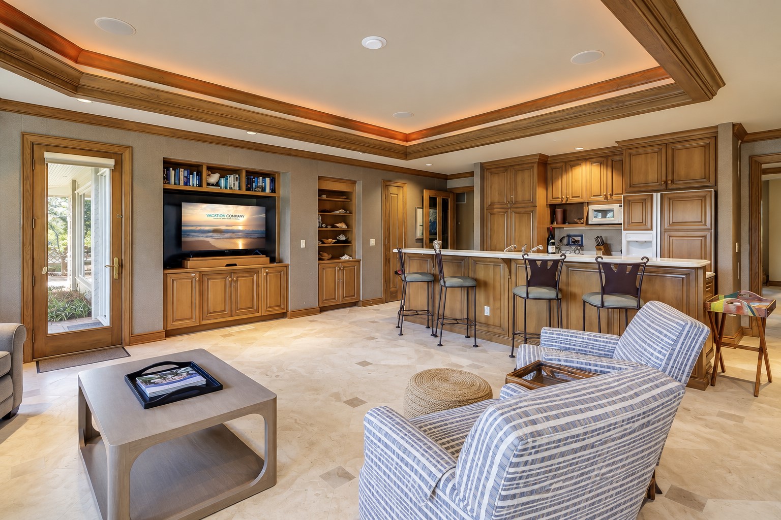 47 South Beach Lagoon - 1st Floor Family Room