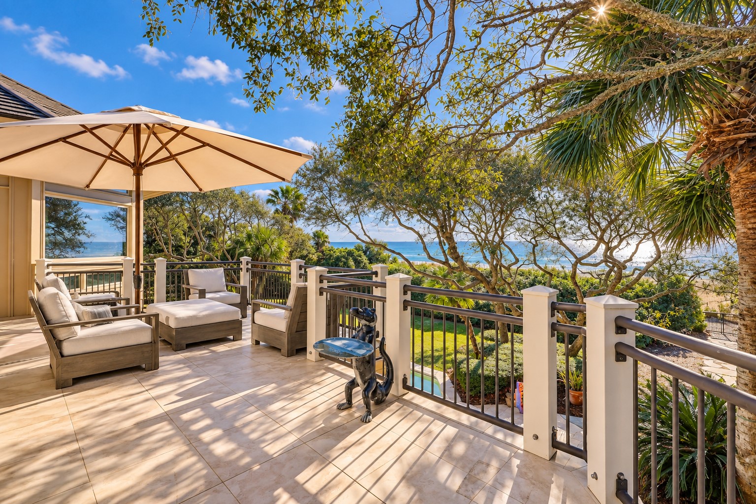 47 South Beach Lagoon - Outdoor Patio