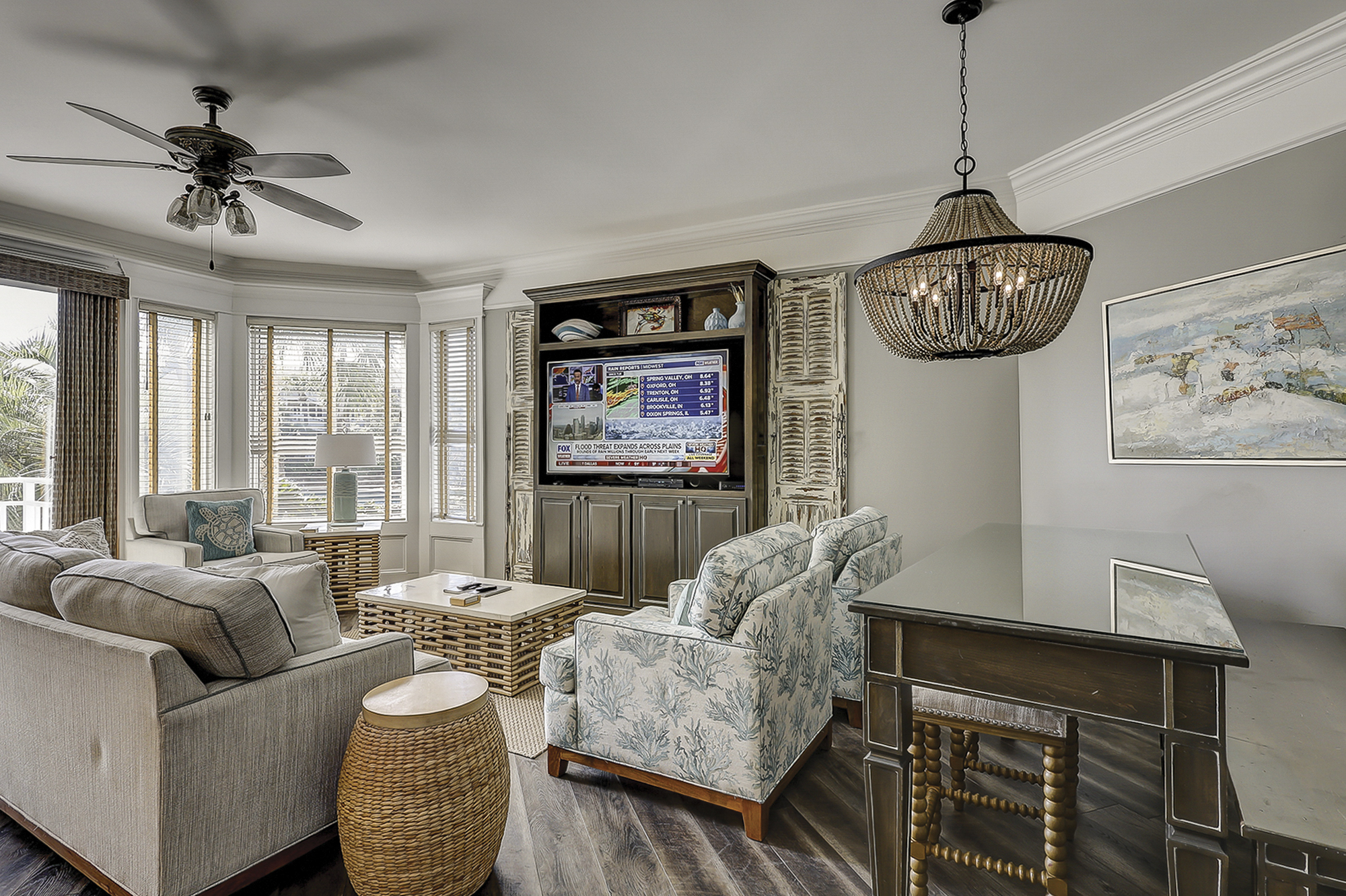 Living Room - 2112 Seacrest