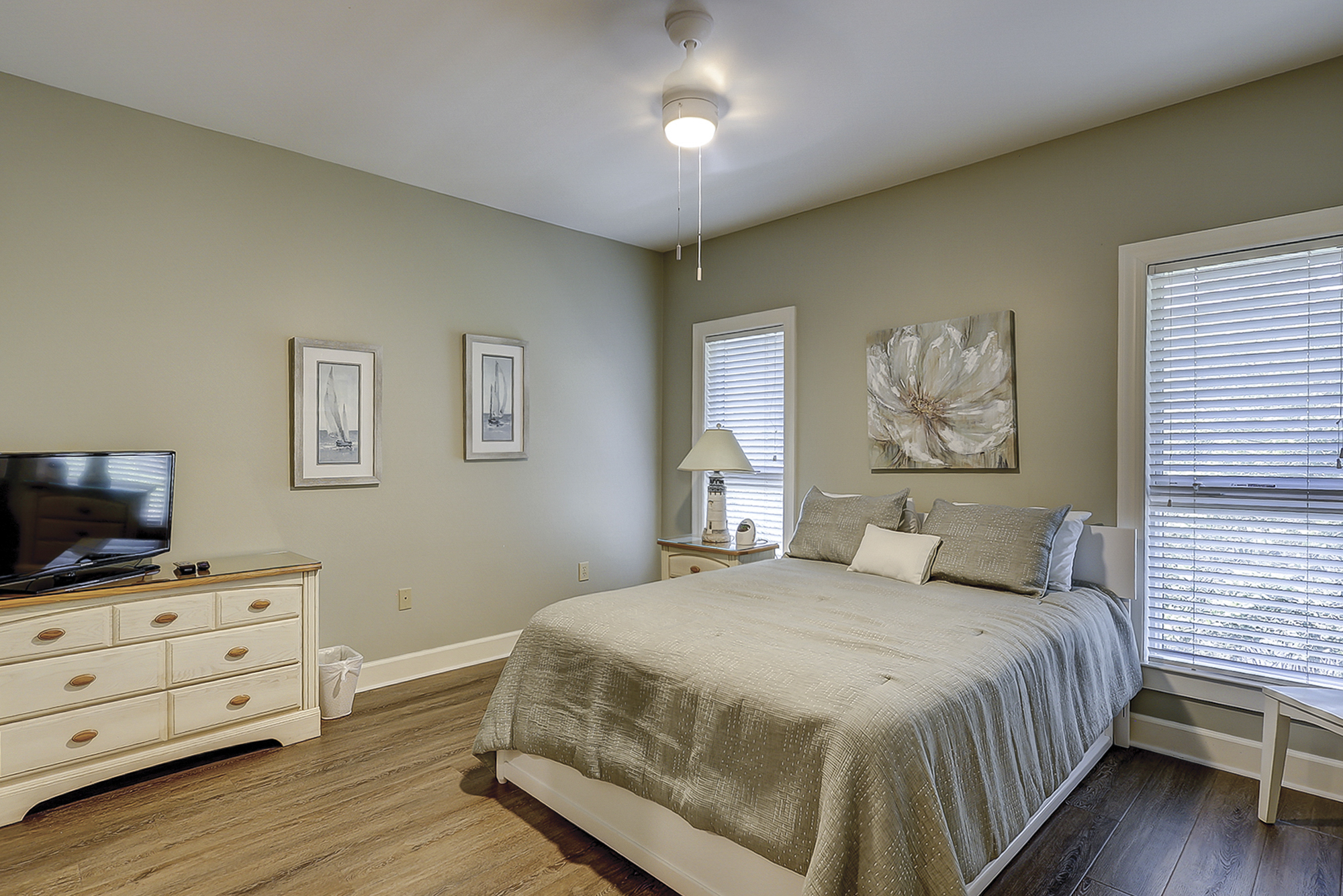 Guest Suite - 1 Queen