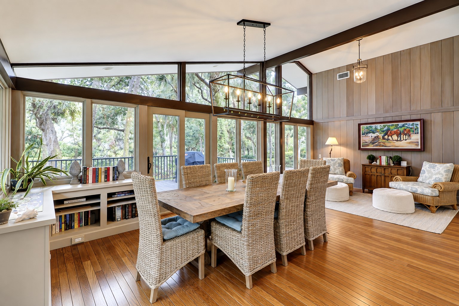 34 West Beach Lagoon - Dining Area