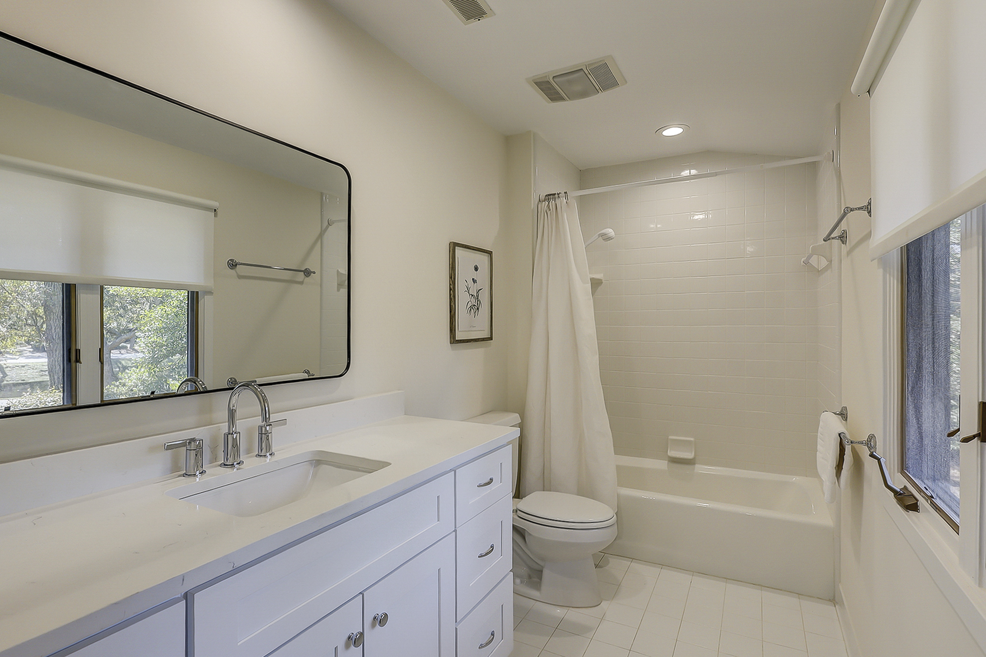 Guest Suite Full Bathroom