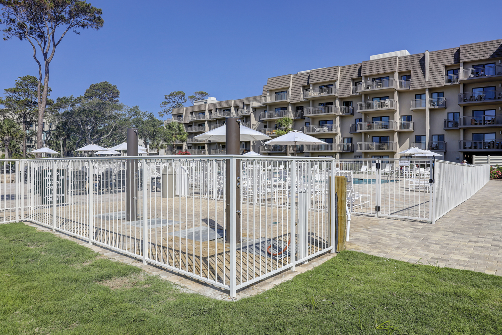 Pool Area Rinsing Station